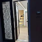 Elly\'S House